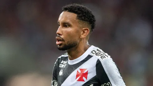 Jair, volante do Vasco