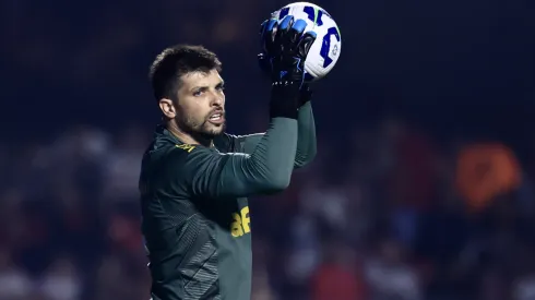 Tiago Volpi em ação pelo Grêmio – Foto: Marcello Zambrana/AGIF