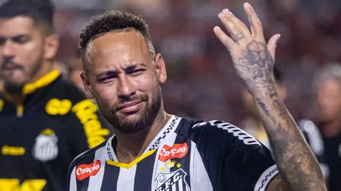AL – MACEIO – 22/05/2025 – COPA DO BRASIL 2025, CRB X SANTOS – Neymar provoca torcida do CRB, apos eliminacao nos penaltis, estadio Rei Pele pelo campeonato Copa Do Brasil 2025.