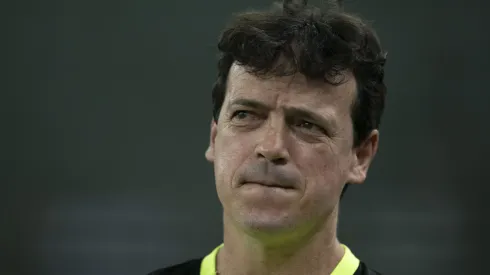 Fernando Diniz durante o clássico entre Fluminense x Vasco – Foto: Jorge Rodrigues/AGIF