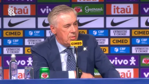 Carlo Ancelotti em coletiva de apresentação da Seleção Brasileira. Reprodução: X