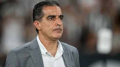 Renato Paiva durante duelo entre Botafogo x Universidad de Chile – Foto: Alexandre Loureiro/AGIF