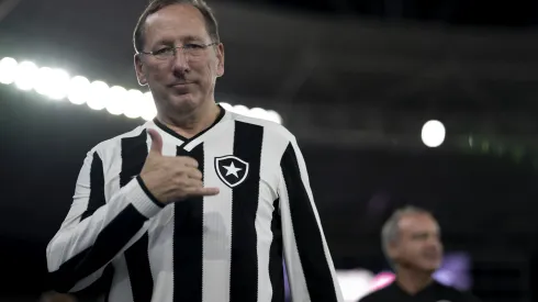 Textor foi mais rápido que a diretoria do Grêmio.