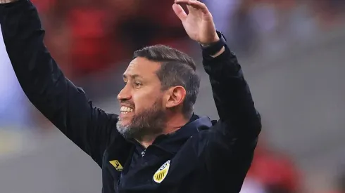 – Treinador Edgar Greco