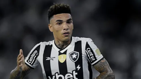 RJ – RIO DE JANEIRO – 27/05/2025 – COPA LIBERTADORES 2025, BOTAFOGO X UNIVERSIDAD DE CHILE – Igor Jesus jogador do Botafogo comemora seu gol durante partida contra o Universidad de Chile no estadio Engenhao pelo campeonato Copa Libertadores 2025.