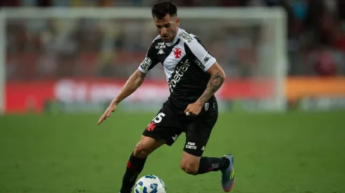 Garré ganhou primeira oportunidade com Diniz. Foto: Thiago Ribeiro/AGIF