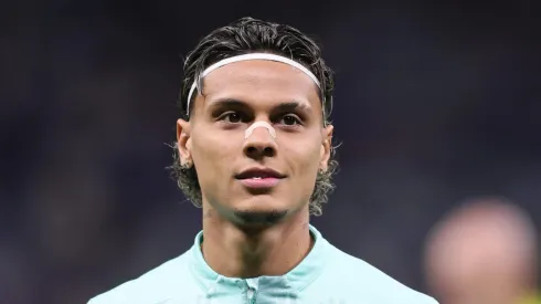 MG – BELO HORIZONTE – 01/06/2025 – BRASILEIRO A 2025, CRUZEIRO X PALMEIRAS – Richard Rios jogador do Palmeiras durante aquecimento antes da partida contra o Cruzeiro no estadio Mineirao pelo campeonato Brasileiro A 2025.