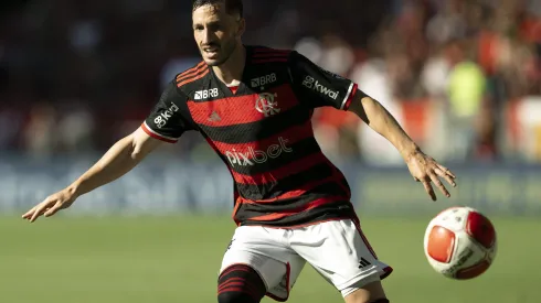 RJ – RIO DE JANEIRO – 02/03/2024 – CARIOCA 2024, FLAMENGO X MADUREIRA – Mathias Vina jogador do Flamengo durante partida contra o Madureira no estadio Maracana pelo campeonato Carioca 2024. Foto: Jorge Rodrigues/AGIF