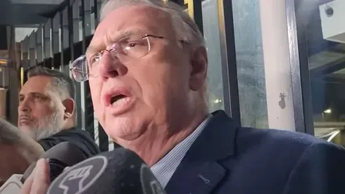 Osmar Stabile, presidente interino do Timão conversa com a imprensa