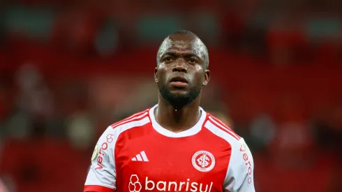 Enner Valencia em ação pelo Internacional – Foto: Luiz Erbes/AGIF