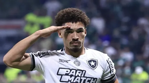 SP – SAO PAULO – 26/11/2024 – BRASILEIRO A 2024, PALMEIRAS X BOTAFOGO – Adryelson jogador do Botafogo comemora seu gol durante partida contra o Palmeiras no estadio Arena Allianz Parque pelo campeonato Brasileiro A 2024.