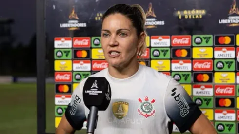 Gabi Zanotti em entrevista (Foto: Staff Woman Images)