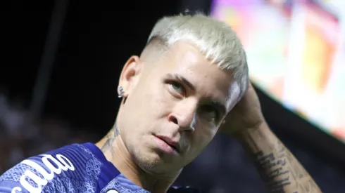 SP – SANTOS – 02/03/2025 – PAULISTA 2025, SANTOS X BRAGANTINO – Soteldo jogador do Santos durante aquecimento antes da partida contra o Bragantino no estadio Vila Belmiro pelo campeonato Paulista 2025.