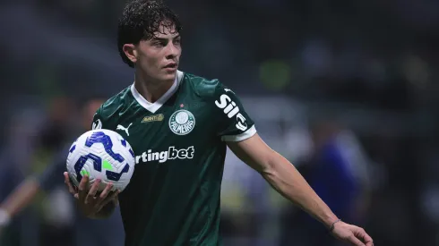 Agustin Giay, jogador do Palmeiras, durante partida contra o Bahia no estadio Arena Allianz Parque pelo campeonato Brasileiro A 2025. Foto: Ettore Chiereguini/AGIF