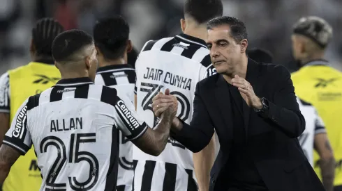 RJ – RIO DE JANEIRO – 04/06/2025 – BRASILEIRO A 2025, BOTAFOGO X CEARA – Renato Paiva tecnico do Botafogo apos partida contra o Ceara no estadio Engenhao pelo campeonato Brasileiro A 2025. Foto: Jorge Rodrigues/AGIF