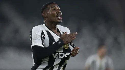 Botafogo recusa terceira proposta do Brighton por Cuiabano