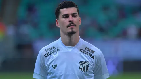 Rômulo durante partida da Copa do Nordeste