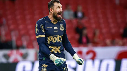 Walter comemora boa fase como titular do Mirassol e destaca união do elenco – Foto: Maxi Franzoi/AGIF
