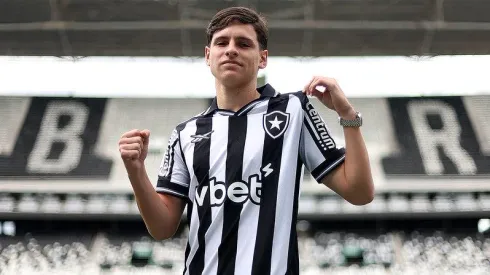 Montoro foi apresentado pelo Botafogo. Foto: Vitor Silva/Botafogo