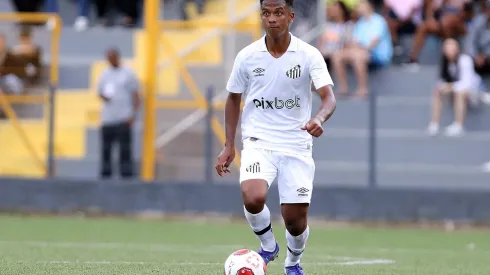 João Victor Balão renovou com o Santos – Foto: Reprodução/Santos