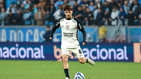 Garro completa 90 minutos pela 1ª vez desde março em Grêmio x Corinthians. Foto: Maxi Franzoi/AGIF