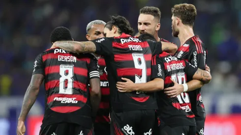 MG – BELO HORIZONTE – 04/05/2025 – BRASILEIRO A 2025, CRUZEIRO X FLAMENGO – Arrascaeta jogador do Flamengo comemora seu gol durante partida contra o Cruzeiro no estadio Mineirao pelo campeonato Brasileiro A 2025. Foto: Gilson Lobo/AGIF