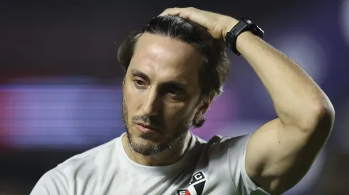 3 jogadores do elenco do SPFC curtiram post de demissão de Luis Zubeldía nesta 2ª