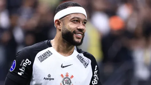 SP – SAO PAULO – 06/05/2025 – COPA SUL-AMERICANA 2025, CORINTHIANS X AMERICA DE CALI – Memphis Depay jogador do Corinthians durante partida contra o America de Cali no estadio Arena Corinthians pelo campeonato Copa Sul-americana 2025. Foto: Marcello Zambrana/AGIF