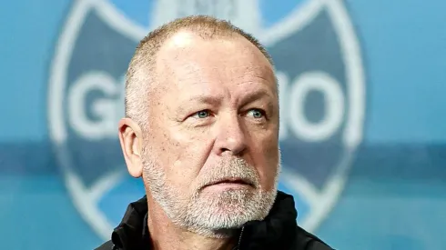 RS – PORTO ALEGRE – 12/06/2025 – BRASILEIRO A 2025, GREMIO X CORINTHIANS – Mano Menezes tecnico do Gremio durante partida contra o Corinthians no estadio Arena do Gremio pelo campeonato Brasileiro A 2025.