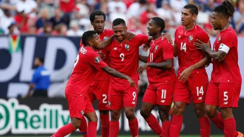 Na primeira rodada, a seleção panamenha goleou Guadalupe por 5 a 2