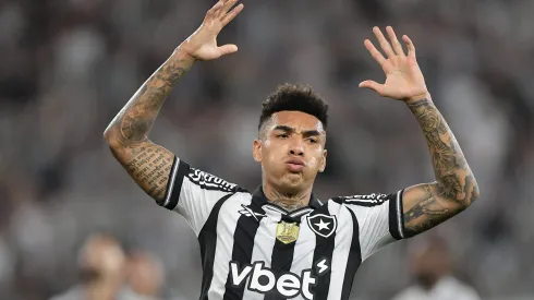 Atuações e notas: veja quem brilhou no Botafogo na vitória sobre o PSG. Foto: Thiago Ribeiro/AGIF