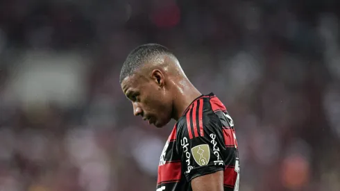 RJ – RIO DE JANEIRO – 09/04/2025 – COPA LIBERTADORES 2025, FLAMENGO X CORDOBA – De la Cruz jogador do Flamengo durante partida contra o Cordoba no estadio Maracana pelo campeonato Copa Libertadores 2025. Foto: Thiago Ribeiro/AGIF
