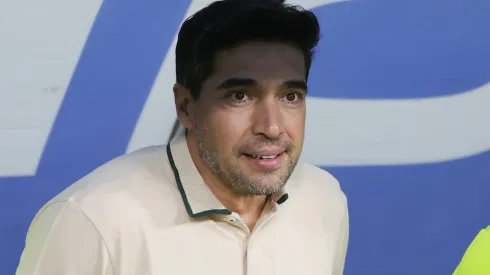 MG – BELO HORIZONTE – 01/06/2025 – BRASILEIRO A 2025, CRUZEIRO X PALMEIRAS – Abel Ferreira tecnico do Palmeiras durante partida contra o Cruzeiro no estadio Mineirao pelo campeonato Brasileiro A 2025. Foto: Gilson Lobo/AGIF