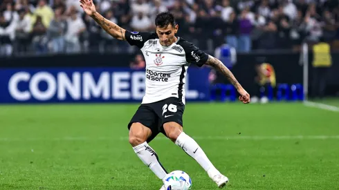 SP – SAO PAULO – 06/05/2025 – COPA SUL-AMERICANA 2025, CORINTHIANS X AMERICA DE CALI – Fabrizio Angileri jogador do Corinthians durante partida contra o America de Cali no estadio Arena Corinthians pelo campeonato Copa Sul-americana 2025. Foto: Fabio Giannelli/AGIF