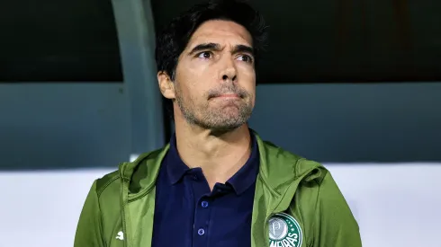 Abel Ferreira acompanhando a equipe do Palmeiras – Foto: Fabio Giannelli/AGIF