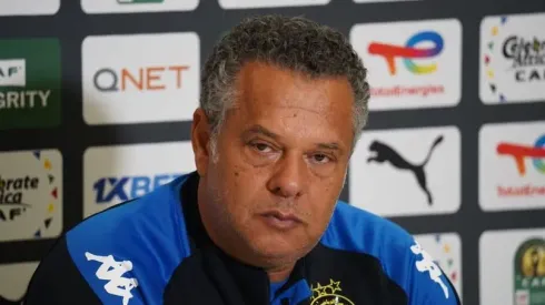 Treinador do time tunisiano durante coletiva