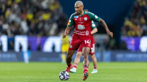 RIYADH, SAUDI ARABIA – FEBRUARY 21: Vitinho of Al-Ettifaq FC runs with the ball during the Saudi Pro League match between Al Nassr v Al Ettifaq at Al -Awwal Park on February 21, 2025 in Riyadh, Saudi Arabia. (Photo by Abdullah Ahmed/Getty Images)
