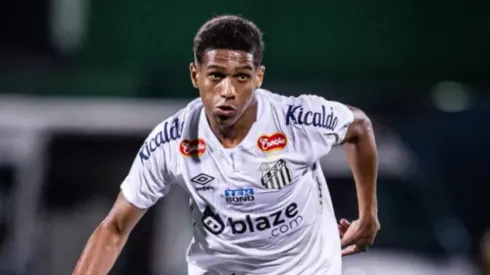 Souza durante partida do Peixão na Série B. Foto: Raul Baretta/ Santos FC.