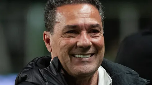 Luxemburgo durante partida entre América-MG e Corinthians, pela Copa do Brasil de 2023.
