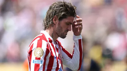 PASADENA, CALIFORNIA – JUNE 23: Rodrigo De Paul of Atletico De Madrid looks dejected after the team's defeat during the FIFA Club World Cup 2025 group B match between Club Atletico de Madrid and Botafogo FR at Rose Bowl Stadium on June 23, 2025 in Pasadena, California. (Photo by Stu Forster/Getty Images)