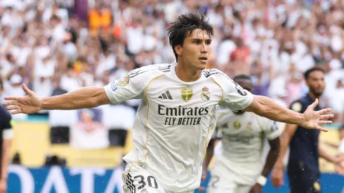 MIAMI GARDENS, FLORIDA – JULY 01: Gonzalo Garcia #30 of Real Madrid C.F. celebrates scoring his team's first goal during the FIFA Club World Cup 2025 round of 16 match between Real Madrid CF and Juventus FC at Hard Rock Stadium on July 01, 2025 in Miami Gardens, Florida. (Photo by Megan Briggs/Getty Images)