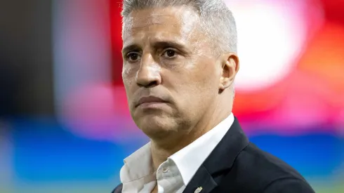 SP – BRAGANCA PAULISTA – 16/07/2025 – BRASILEIRO A 2025, BRAGANTINO X SAO PAULO – HERMAN CRESPO tecnico do Sao Paulo durante partida contra o Bragantino no estadio Cicero De Souza Marques pelo campeonato Brasileiro A 2025. Foto: Joisel Amaral/AGIF