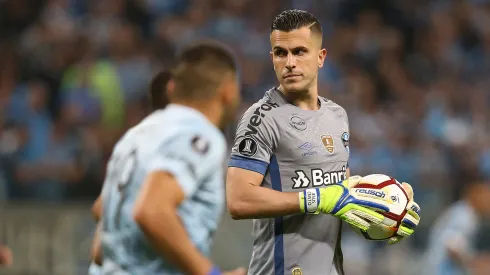 Marcelo Grohe marcou seu nome na história do Grêmio – Foto: Pedro H. Tesch/AGIF