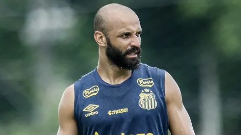 Thaciano causou surpresa e rendeu explicações de Cleber Xavier