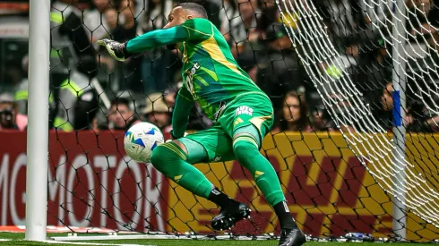 Everson, jogador do Atlético-MG, durante partida contra o Atletico Bucamaranga no estadio Arena MRV pelo campeonato Copa Sul-americana 2025. Foto: Fernando Moreno/AGIF