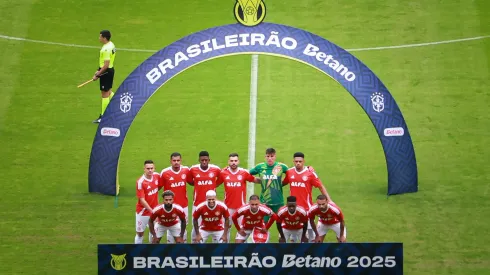 RS – PORTO ALEGRE – 12/07/2025 – BRASILEIRO A 2025, INTERNACIONAL X VITORIA – Jogadores do Internacional posam para foto antes na partida contra Vitoria no estadio Beira-Rio pelo campeonato Brasileiro A 2025. Foto: Maxi Franzoi/AGIF