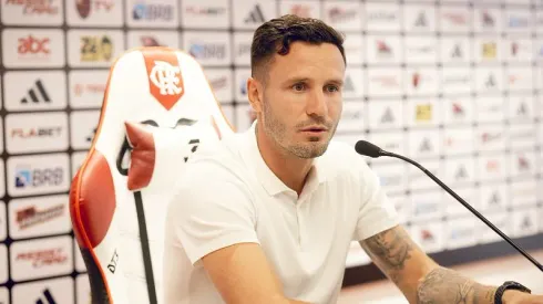 Saúl Ñíguez foi apresentado no Flamengo. Foto: Adriano Fontes/Flamengo