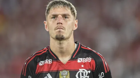 RJ – RIO DE JANEIRO – 20/07/2025 – BRASILEIRO A 2025, FLAMENGO X FLUMINENSE – Varela jogador do Flamengo durante partida contra o Fluminense no estadio Maracana pelo campeonato Brasileiro A 2025. Foto: Thiago Ribeiro/AGIF