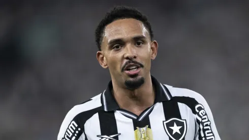 Vitinho recebe proposta para deixar Botafogo. Foto: Jorge Rodrigues/AGIF