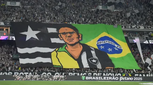 Torcida do Botafogo durante a partida contra o Corinthians – Foto: Thiago Ribeiro/AGIF
